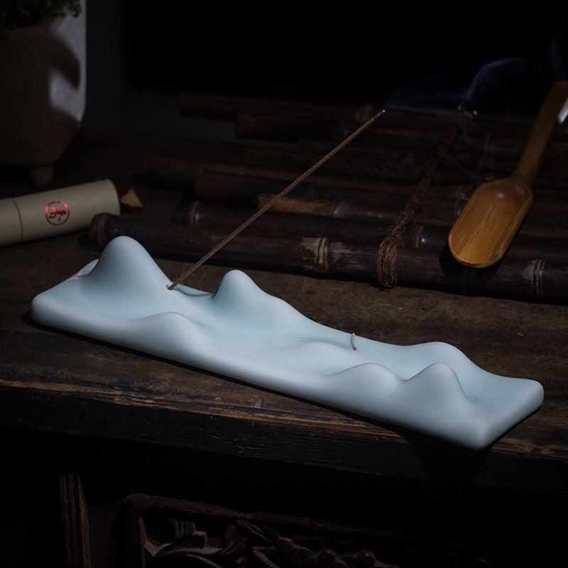 Clouds and mountains incense holder