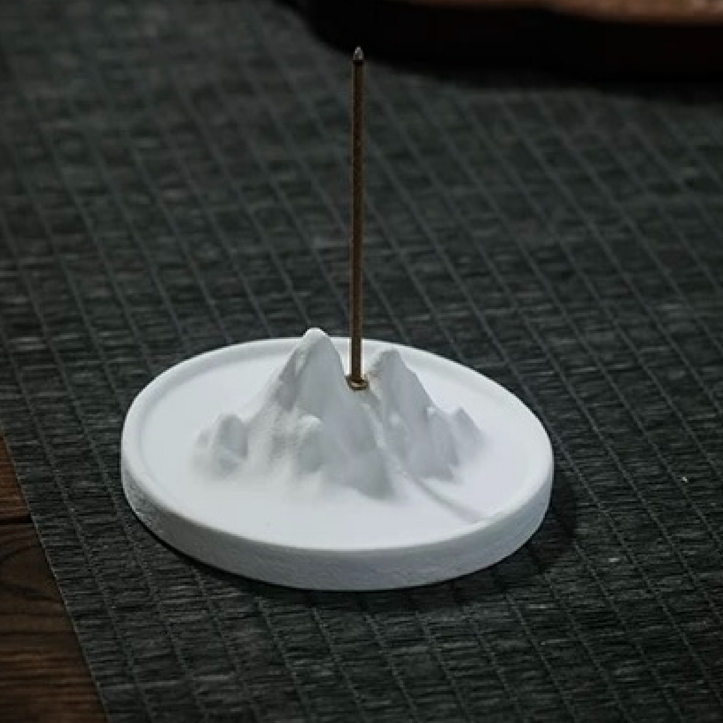 Thousand Miles of Rivers and Mountains Incense Holder – Handmade White Plaster Incense Burner
